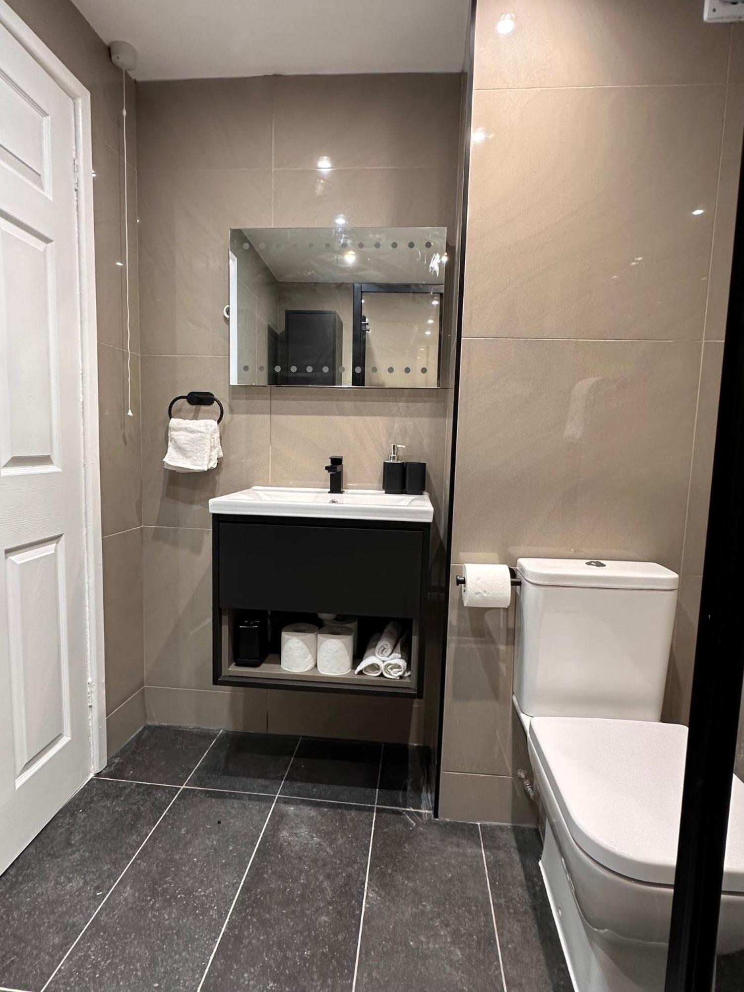 R1 - Private Room In Modern Shared Apartment, Each With Kitchenette, Central Birmingham Dış mekan fotoğraf